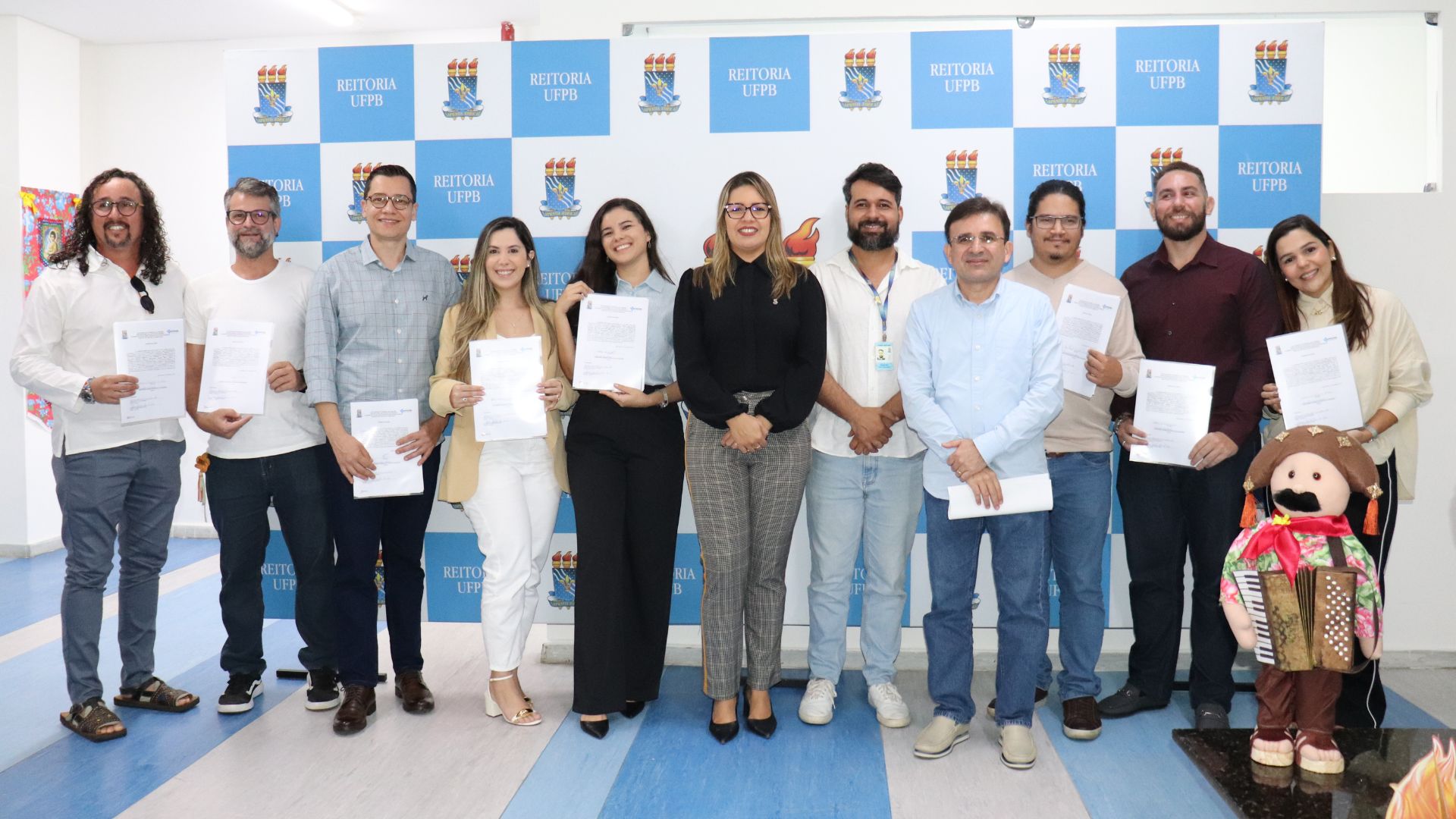 UFPB empossa oito novos docentes