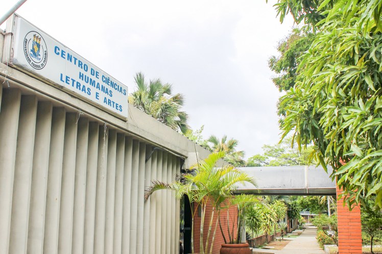 CCHLA - Centro de Ciências Humanas, Letras e Artes.